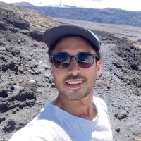 Amir Mahla's profile picture